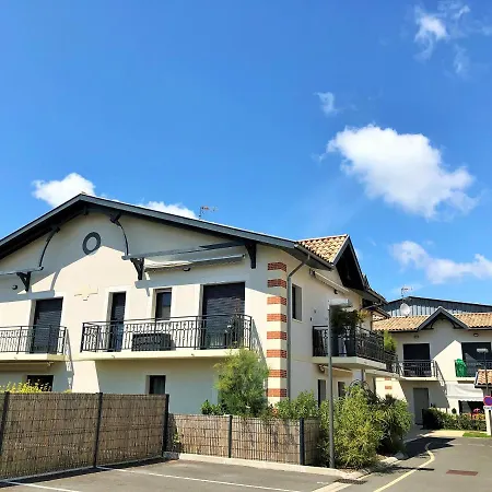 Вилла 7 Maison Mitoyenne Moderne Quartier Aiguillon