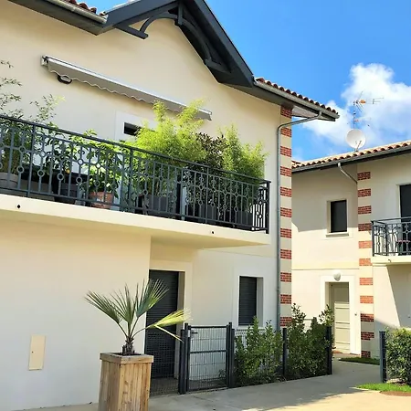 7 Maison Mitoyenne Moderne Quartier Aiguillon *