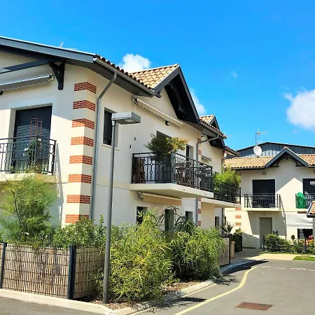 7 Maison Mitoyenne Moderne Quartier Aiguillon Villa *