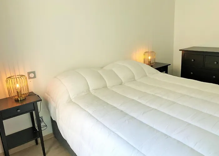 7 Maison Mitoyenne Moderne Quartier Aiguillon *