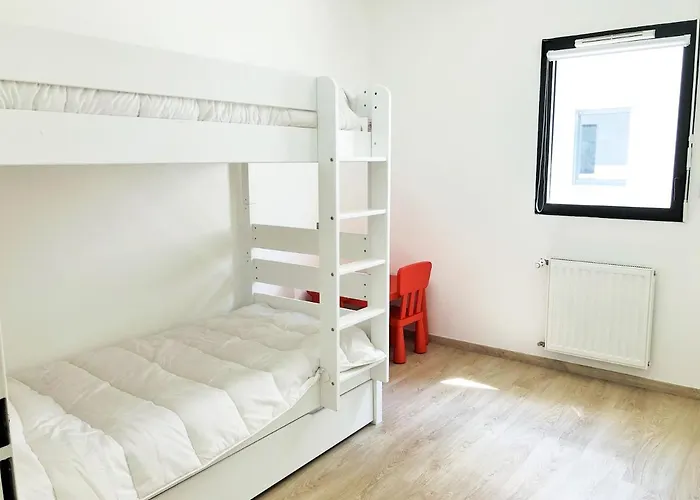 7 Maison Mitoyenne Moderne Quartier Aiguillon